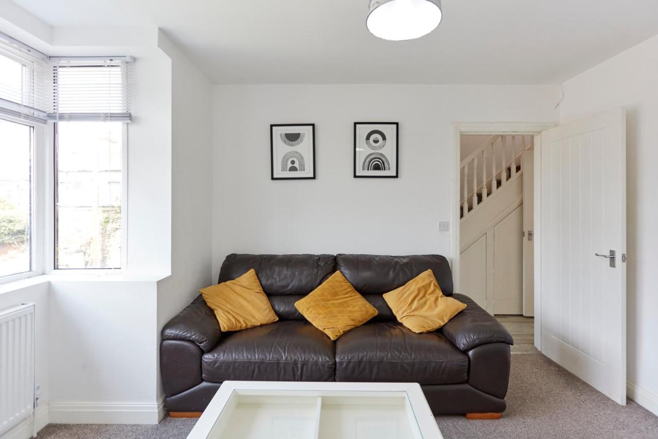 Spacious Home Close To City Centre Location Leeds  Exterior foto